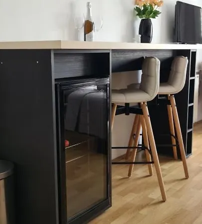 Apartment Tema