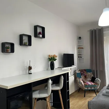 Tema Apartment *